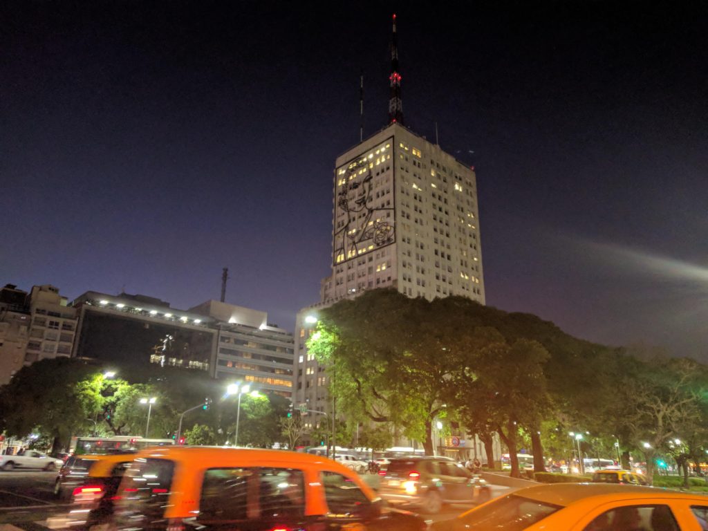 Hommage a Eva Peron sur le batiment du ministere de l'interieur - Buenos Aires, Argentine