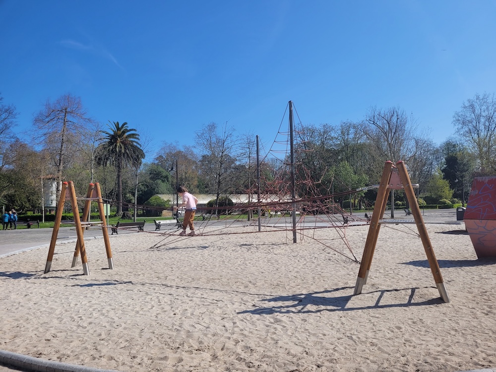 aire de jeux parc isabelle la catholique gijon avec enfants