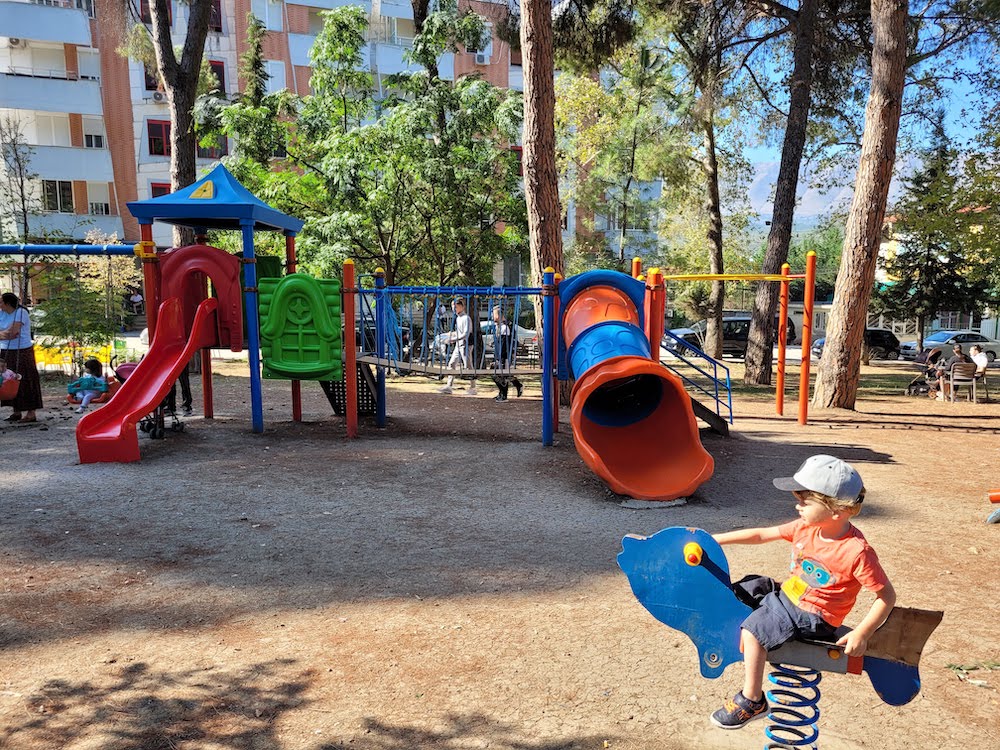 aire de jeux berat albanie