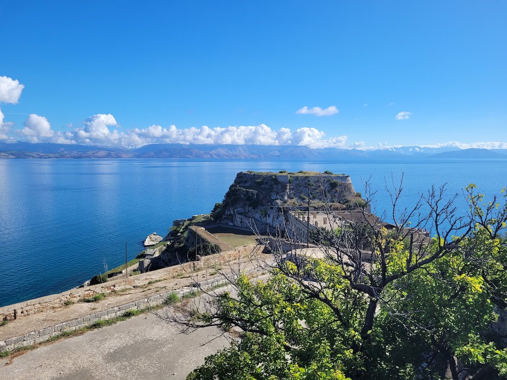 vue mer du haut de la vieille forteresse