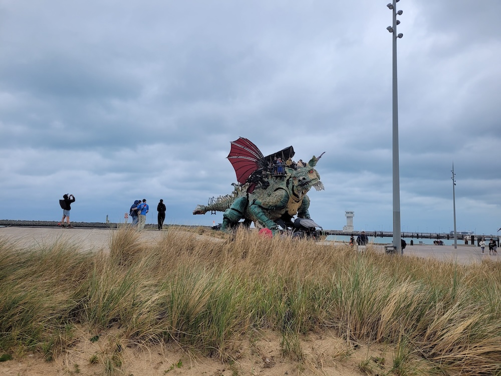 que faire a calais en famille : le dragon de calais