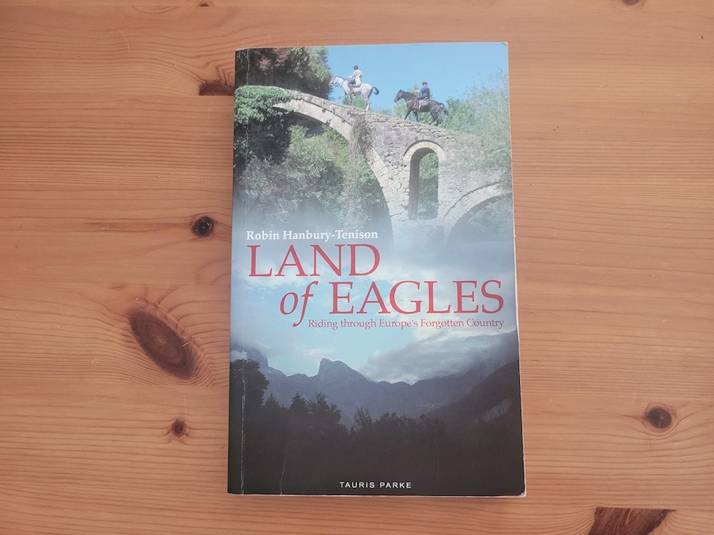 livre voyage land of eagles - robin hanbury tenison